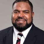 Travian Robertson South Carolina Accident, Defensive Line Assistant Coach Travian Robertson Injured After Crash On Friday