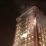 1 dead after fire breaks out at high-rise in downtown Los Angeles