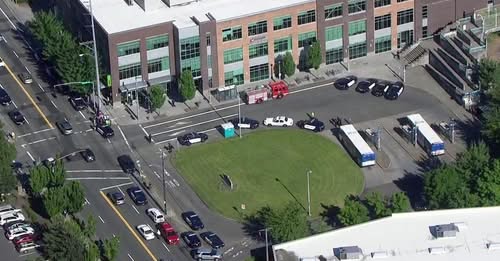 Police respond to shooting at 24 Hour Fitness in Portland’s Hollywood District