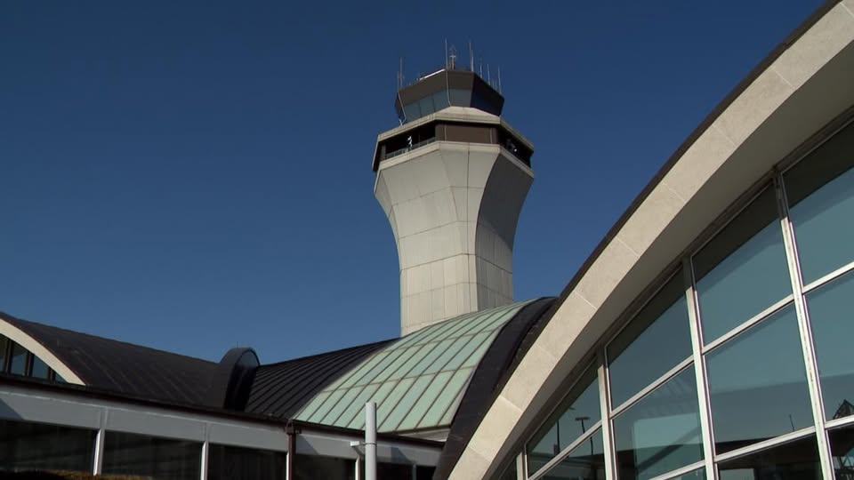 1 dead in shooting inside Terminal 1 at Lambert Airport