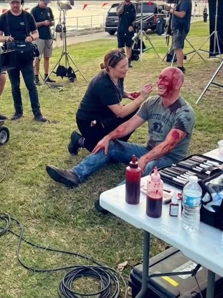 Bondi Beach Hanukkah Shooting: Community Mourns Victims, Calls for Respectful Coverage